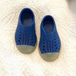 Native Kids Shoes Glow in the Dark c4
